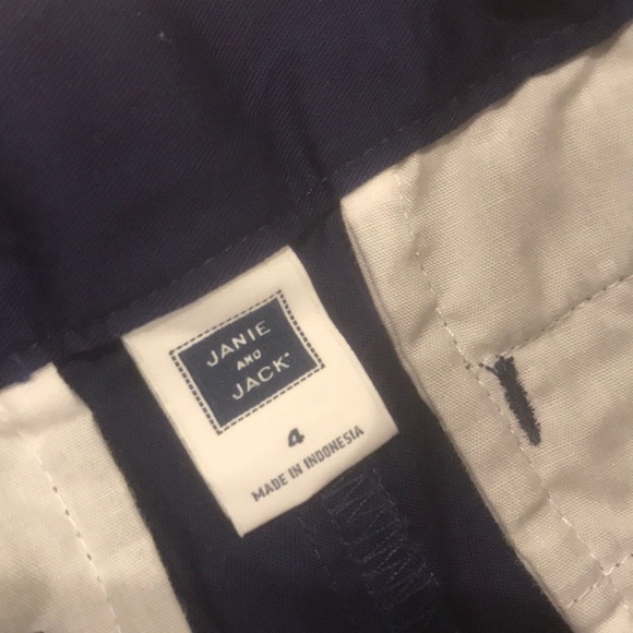 Shorts and top - Picture 5 of 6